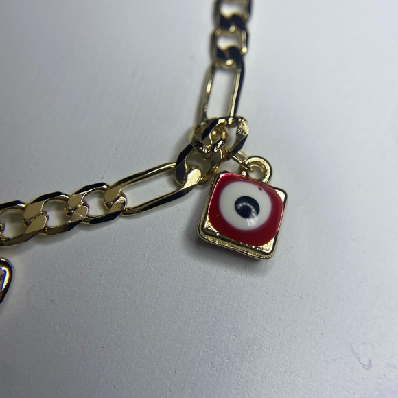 2 in 1 anklet/bracelet 2 options available black or Blue - Picture 6 of 6